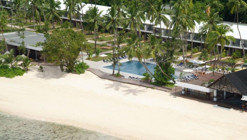 L’esclusivo Avani Seychelles Barbarons Resort, sorge lungo la costa occidentale di Mahé, a soli 20 m dalla spiaggia di Barbarons ed è considerato una delle migliori sistemazioni di tutta l’isola. Oltre a ristoranti di prima classe, l’hotel vanta anche uno stupendo giardino tropicale e una meravigliosa piscina esterna. Il resort dista circa 25 minuti di macchina dall’aeroporto di Mahé.