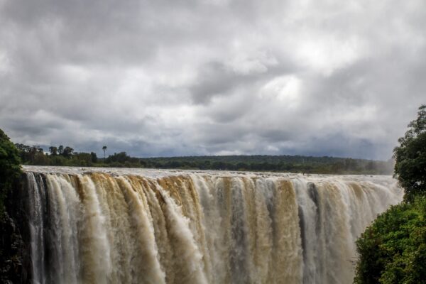 The Victoria Falls from the Zimbabwe side. The Victoria Falls in Zimbabwe.