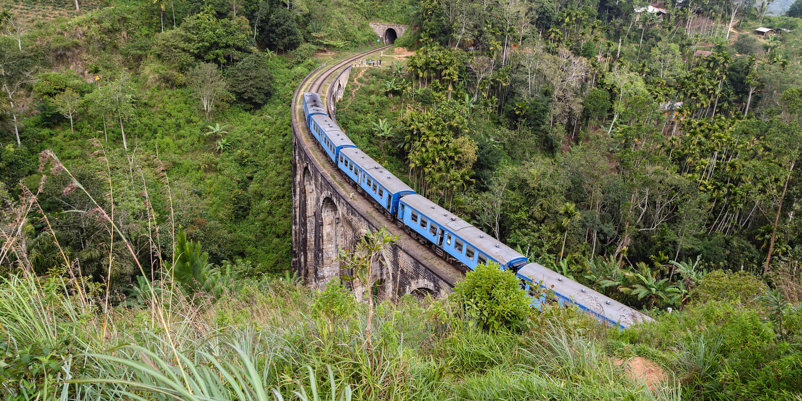 arches-bridge-in-demodara-ella-railways-sri-lank-2026-03-26-00-03-19-utc